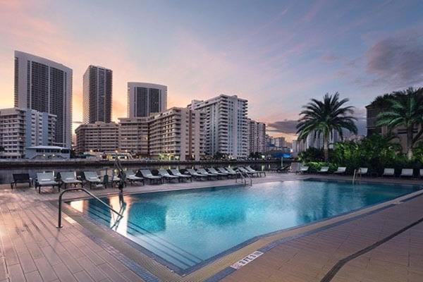 Awesome 2Br Condo Beachwalk Resort Hallandale Beach Exterior foto